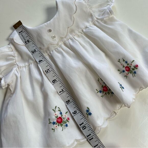 Lovely Vintage 1970s Handmade Floral Embroidered Scalloped Trim Peasant Blouse - Picture 7 of 7